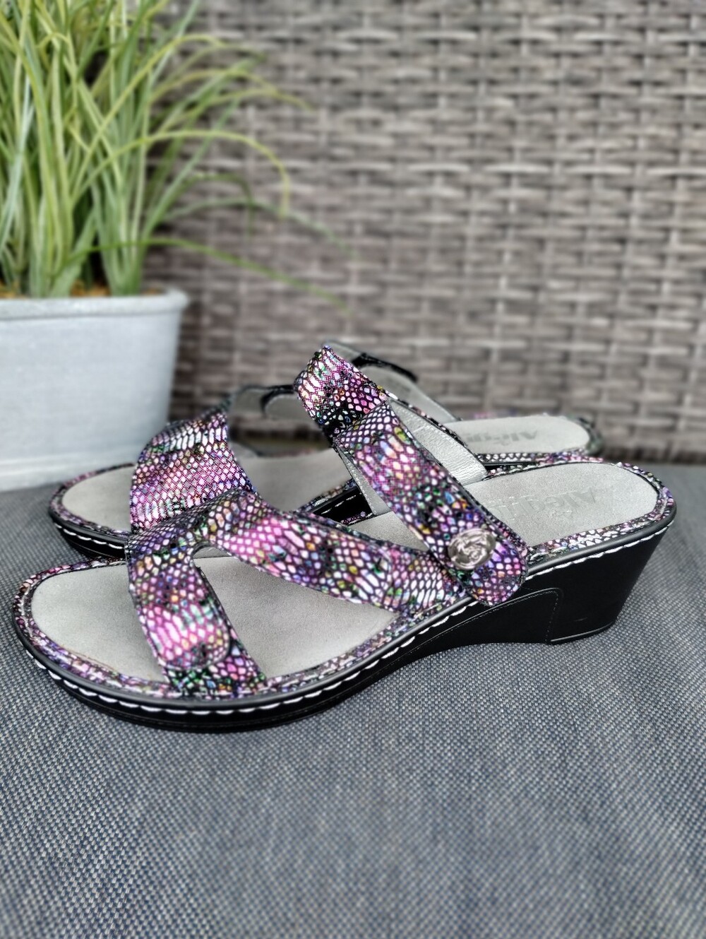 Alegria Loti Funtastic Wedge Sandals Women’s EU 40 US 9.5-10 Multicolor Leather